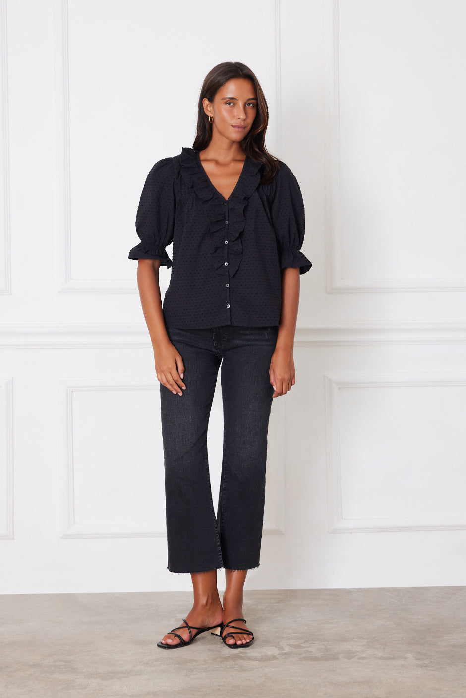 Chloe Shirt in Black Solid