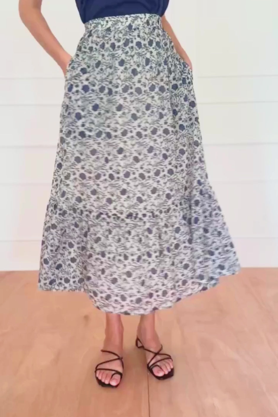 Wren Skirt in Sapphire Vines