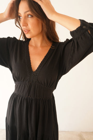 Maya Dress M / Black Maya Dress M / Black